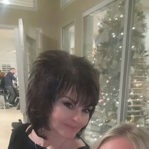 Meet your Posher, Lisa